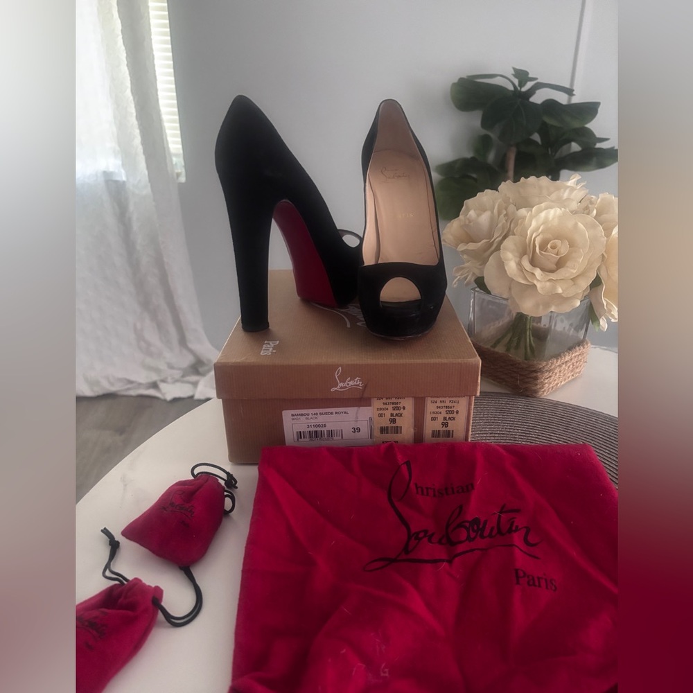 Christian Louboutin Black suede Peep-Toe Pumps size 39
